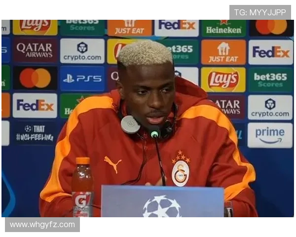 奥斯梅恩前场逼抢对整体体系的强化作用解析 奥斯梅恩前场逼抢对整体体系的强化作用解析