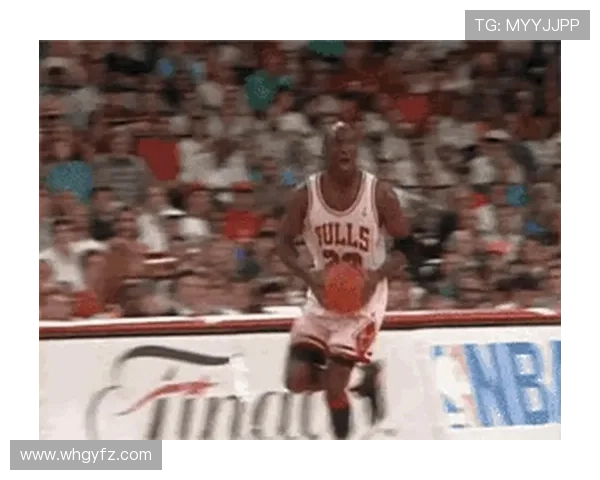 皮蓬无球跑动牵制防线，改变公牛进攻结构